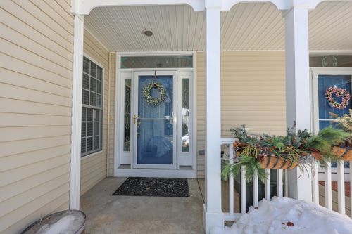 unit-27-34 Mammoth Rd, Hooksett, NH, 03106-1114 | Card Image