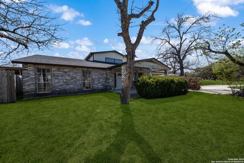 57 Gateway Dr, Poteet, TX, 78065-4568 | Card Image