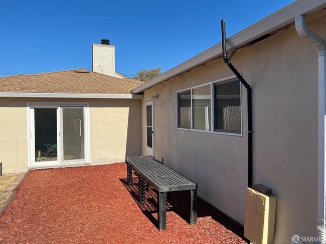21723 Ada St, House other with 3 bedrooms, 2 bathrooms and 2 parking in Castro Valley CA | Image 25