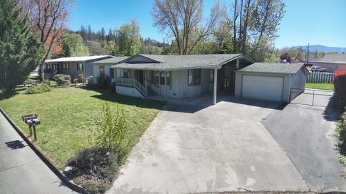 401 Bayard Dr, Grants Pass, OR, 97527-9047 | Card Image