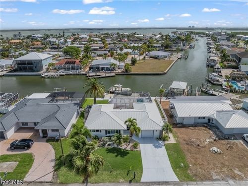 9 Fairview Blvd, FORT MYERS BEACH, FL, 33931-4513 | Card Image