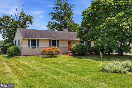 112 Stump Rd, North Wales, PA, 19454-3505 | Card Image