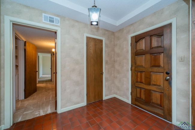 107 Tulip St, House other with 3 bedrooms, 3 bathrooms and null parking in White Oak TX | Image 14