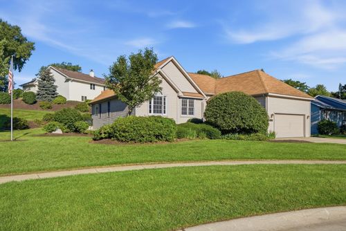 809 Tuckaway Ct, Twin Lakes, WI, 53181-9399 | Card Image