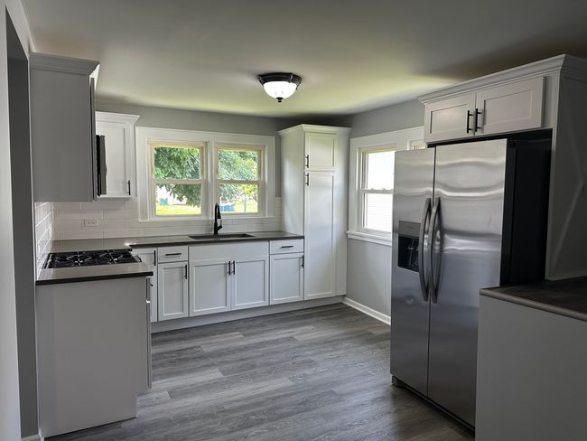 1002 Hoyne St, House other with 3 bedrooms, 2 bathrooms and 1 parking in Streator IL | Image 6