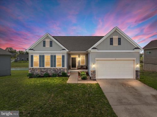 88 Aldershot Dr, MARTINSBURG, WV, 25405-5806 | Card Image