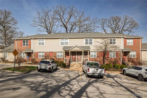 1564 Swallow Dr, Brentwood, MO, 63144-1620 | Card Image