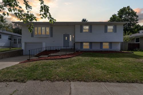 510 W 10th St, Belvidere, IL, 61008-5640 | Card Image