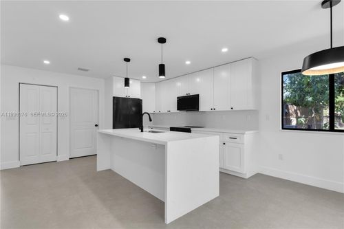 6421 Sw 59th Ave, South Miami, FL, 33143-3501 | Card Image