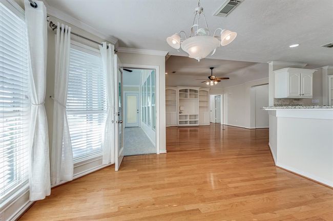 341 Sam Houston Loop, House other with 3 bedrooms, 2 bathrooms and 4 parking in Pointblank TX | Image 9