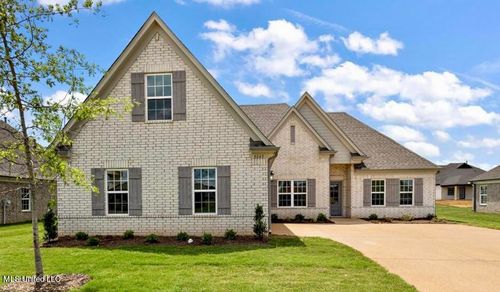 8882 Erin Banks Drive, Southaven, MS, 38672 | Card Image