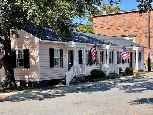 219-215 W Taylor St, Savannah, GA, 31401-4846 | Card Image