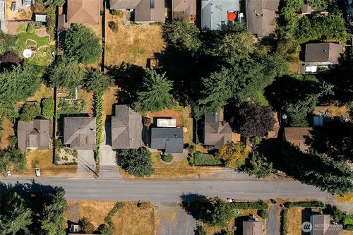 14522 6th Ave Ne, Shoreline, WA, 98155-6944 | Card Image