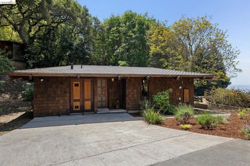 3343 Dwight Way, Berkeley, CA, 94704-2522 | Card Image