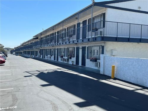 apt-137-4600 University Center Dr, Las Vegas, NV, 89119-6682 | Card Image