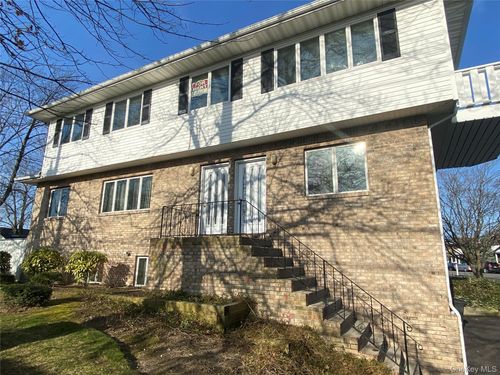 11 Claire Ct, West Babylon, NY, 11704-7310 | Card Image