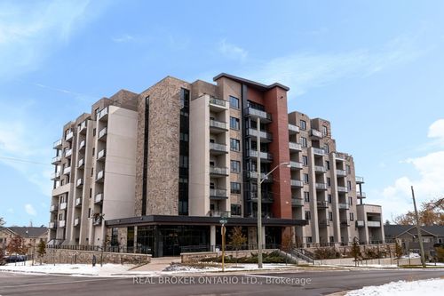 302-30 Hamilton St S, Waterdown, ON, L8B1V8 | Card Image