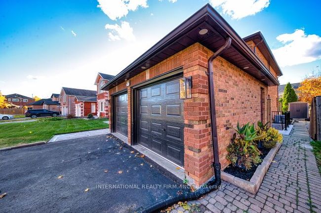 52 Donaghedy Dr, House other with 6 bedrooms, 4 bathrooms and 4 parking in Georgetown ON | Image 7
