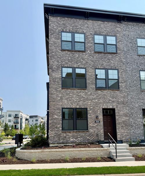 838 Woodland Dr, Saint Paul, MN, 55115-1466 | Card Image