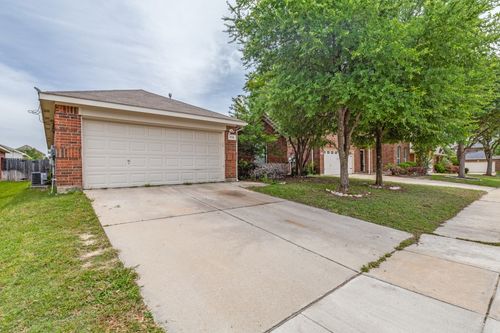 8112 Fleetwing Trl, Fort Worth, TX, 76131-5385 | Card Image