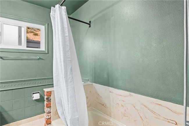 26865 Elizabeth Lake Rd, House other with 2 bedrooms, 2 bathrooms and 2 parking in Lake Hughes CA | Image 33