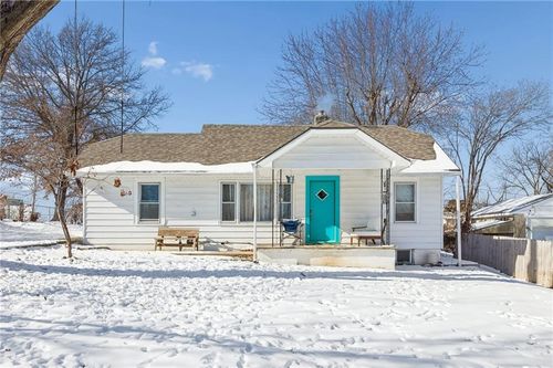 3022 Wallace Ave, Kansas City, MO, 64129-1568 | Card Image