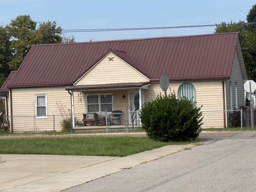 102 W 2nd Ave, South Shore, KY, 41175-8913 | Card Image