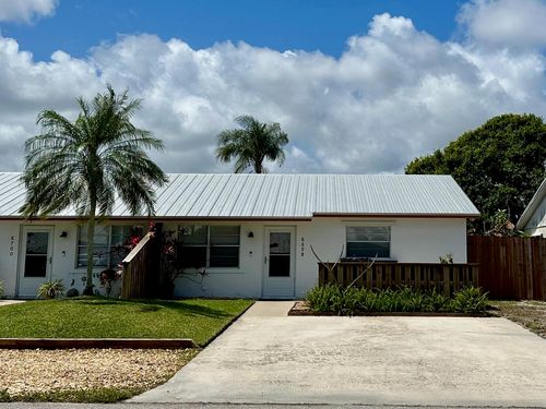 8698 Se Hobe Ridge Ave, Hobe Sound, FL, 33455-4615 | Card Image