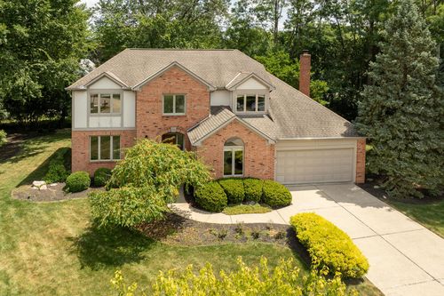 6730 Kensington Way, Worthington, OH, 43085-7200 | Card Image