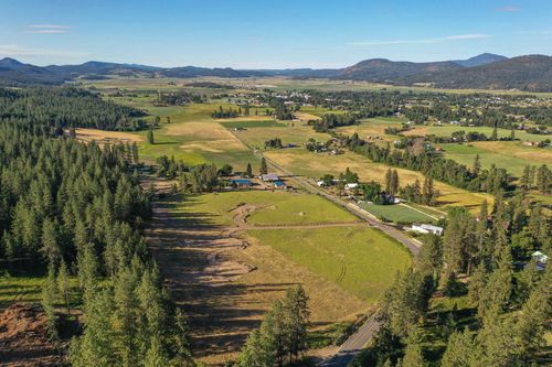 2366 Burnt Valley Rd, Chewelah, WA, 99109-9695 | Card Image