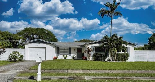 10341 Sw 110th St, Miami, FL, 33176 | Card Image