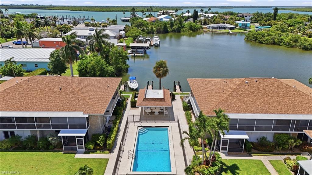 Residential in NAPLES 4