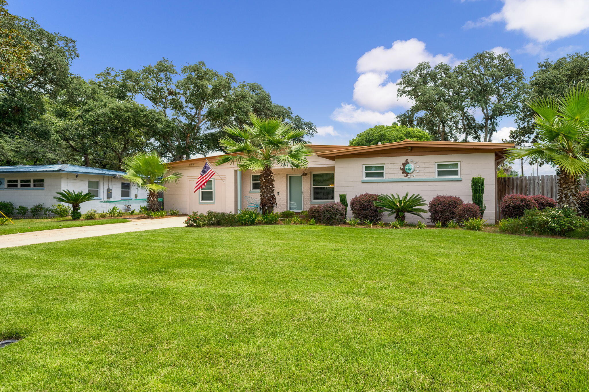 Forest Dr, Fort Walton Beach, FL 32547