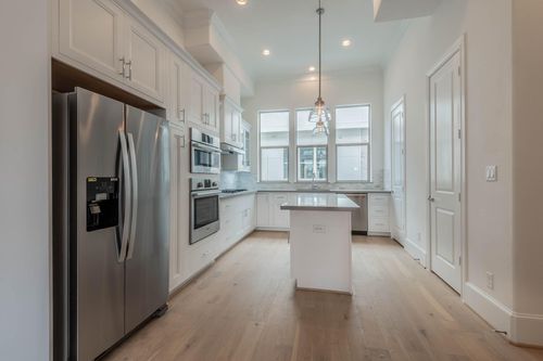4057 Leeland St, Houston, TX, 77023-3011 | Card Image