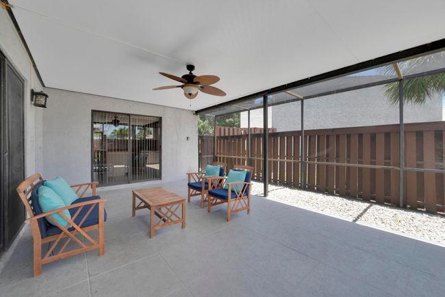 0 - 2004 Se Round Table Dr, Condo with 2 bedrooms, 3 bathrooms and null parking in Port St. Lucie FL | Image 4