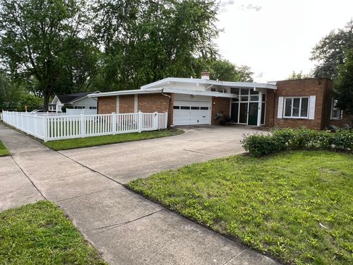 616 Seneca Dr, Aurora, IL, 60506-3645 | Card Image