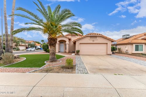 3525 E Wickieup Ln, Phoenix, AZ, 85050-3972 | Card Image
