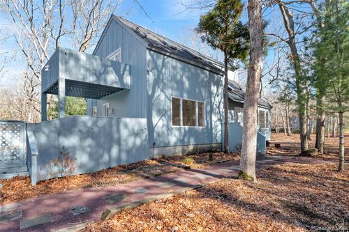 43 Montauk Ave, East Hampton, NY, 11937-3416 | Card Image