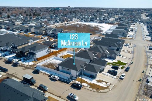 123 Mcarthur Lane, Saskatoon, SK, S7L6X5 | Card Image
