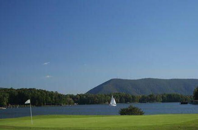 Mariners Landing Golf Course on lake | Image 52