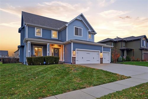 313 Sw Eagles Ridge Dr, Blue Springs, MO, 64014-7824 | Card Image