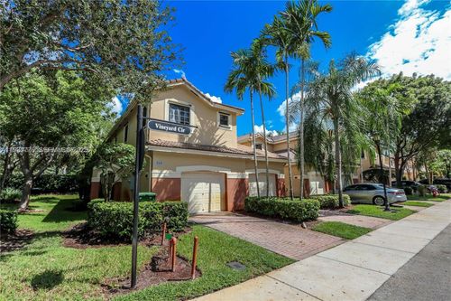 4333-4333 Vineyard Cir, Weston, FL, 33332-2156 | Card Image