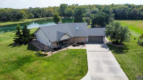 1 Burlingwood Ct, Burlington, KS, 66839-2418 | Card Image