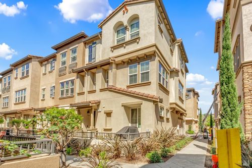 1153 M L King Drive, Hayward, CA, 94541 | Card Image