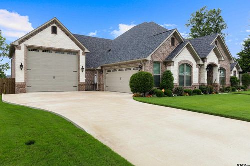 102 Nathan Dr, Chandler, TX, 75758-8869 | Card Image