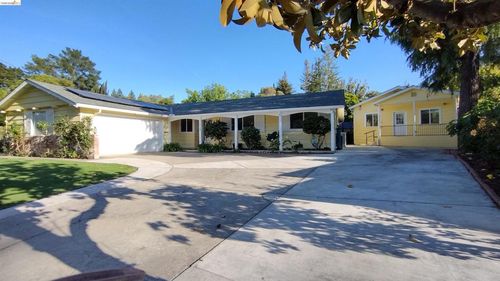 102 Kelobra Ct, Walnut Creek, CA, 94598-2706 | Card Image