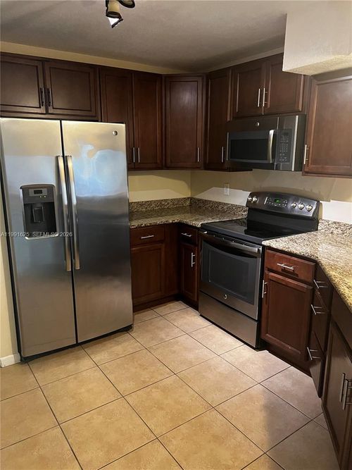 802b-802 Constitution Dr, Homestead, FL, 33034-3697 | Card Image