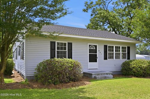 861 Huffmantown Rd, Richlands, NC, 28574-6219 | Card Image