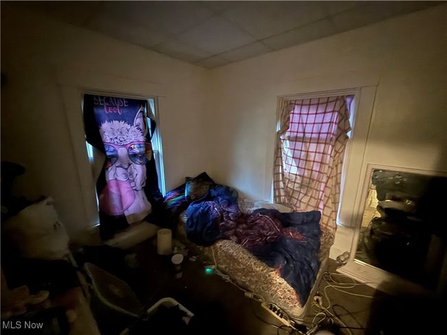 View of bedroom | Image 18