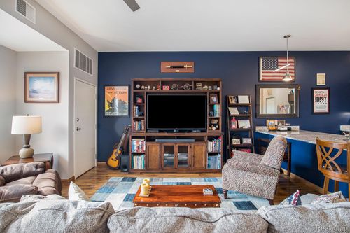 unit-302-134 N Leroy St, Fenton, MI, 48430-3826 | Card Image